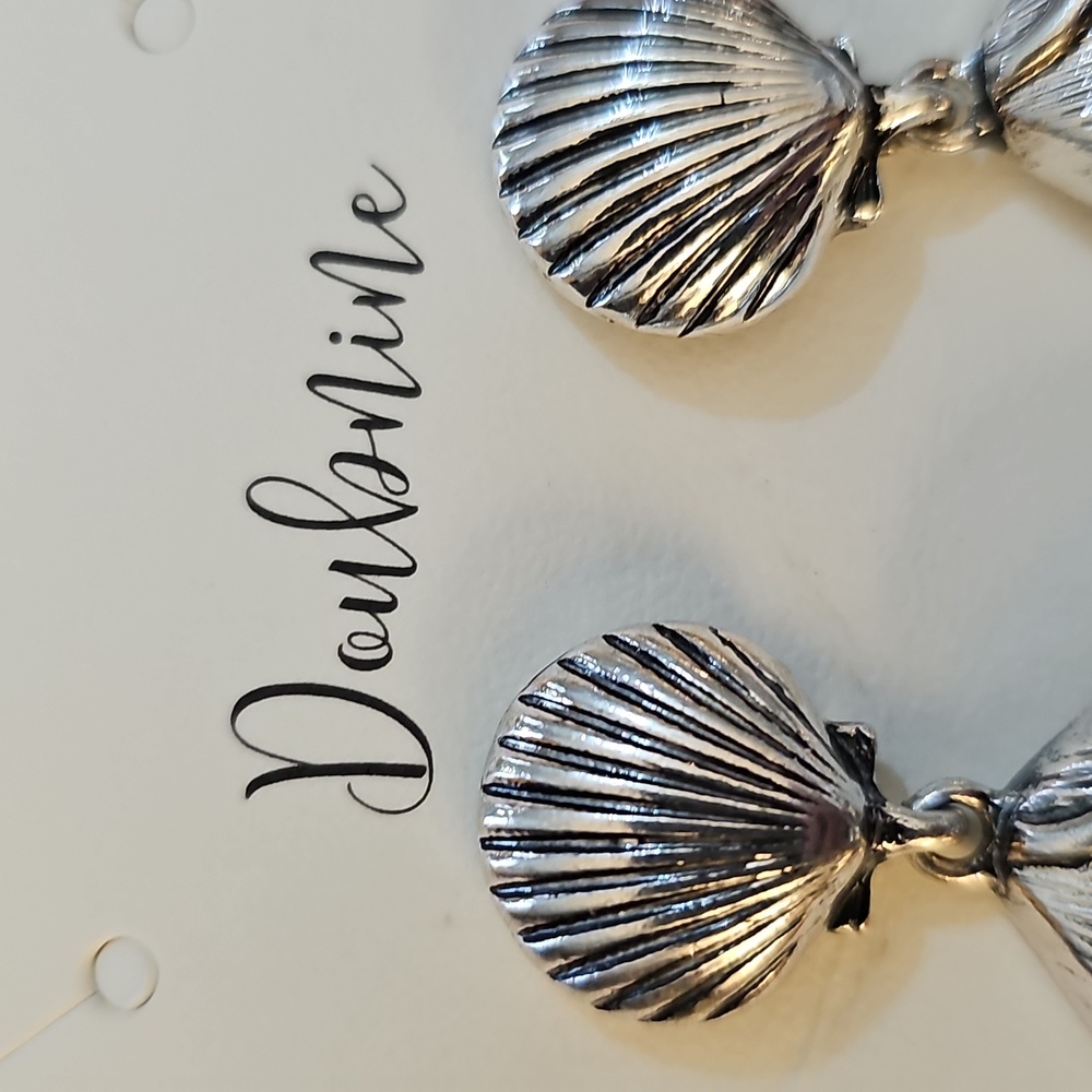 Earrings - Picture 7 of 11